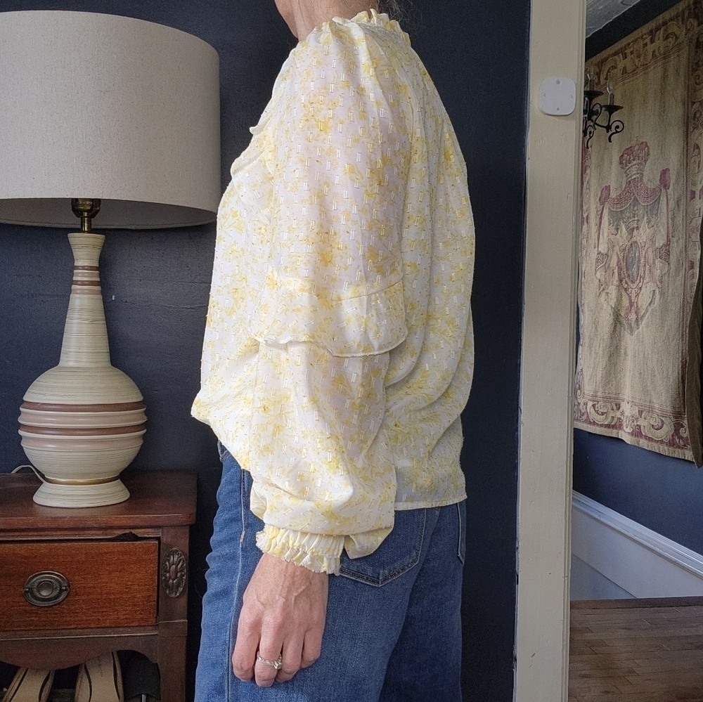 Blouse Pullover style Ruffle neckline Puff sleeves Yellow white gold RACHEL ZOE - Picture 4 of 16